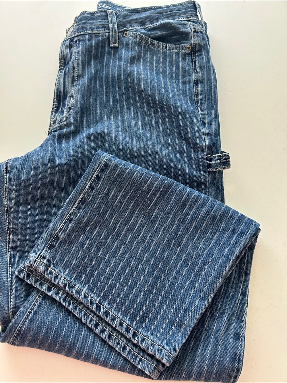 Old Navy Women's Blue Pinstriped Relaxed Jeans